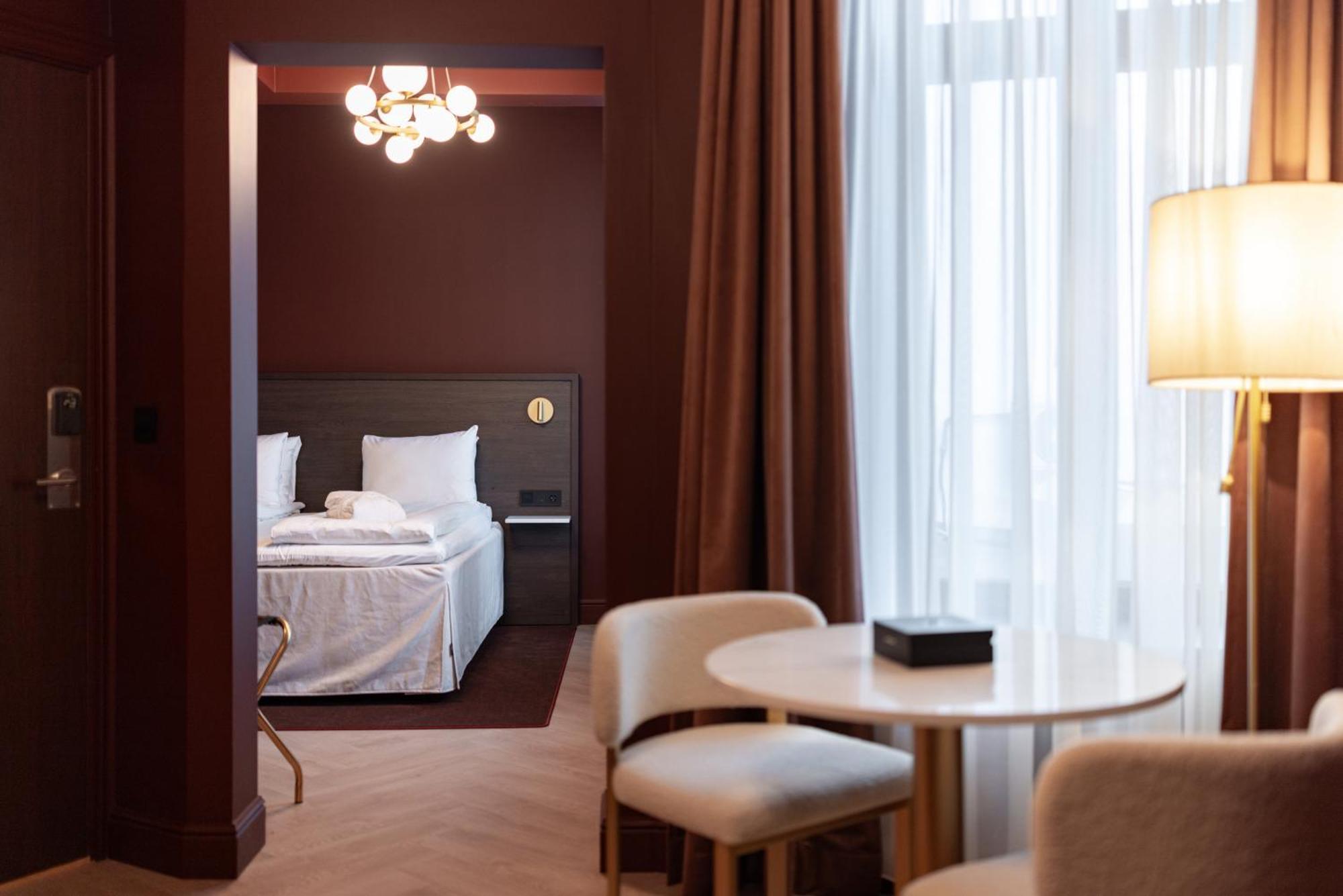 The Hotel 4*